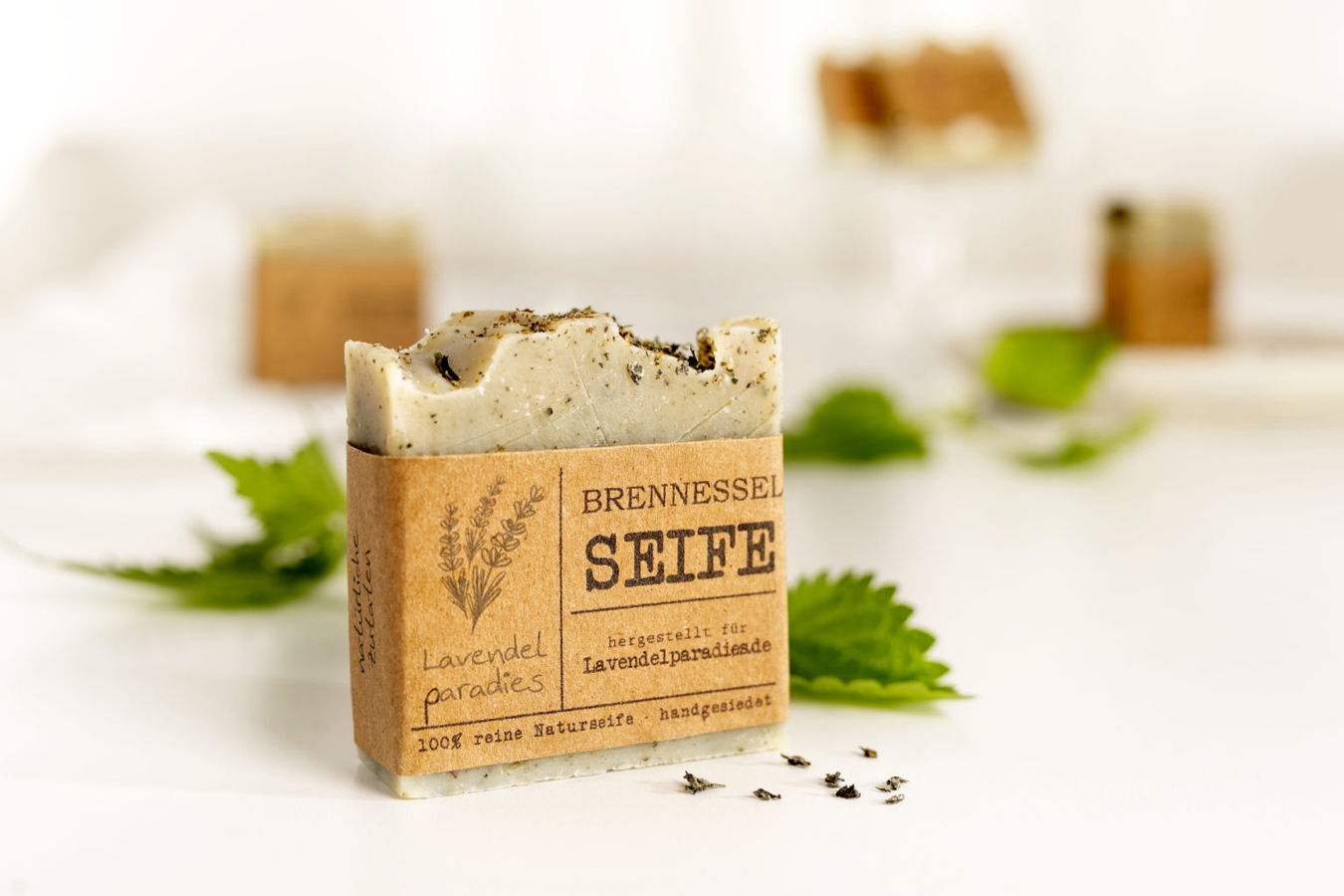 Handgemachte Brennnessel-Seife mit Lavendelparadies-Etikett
